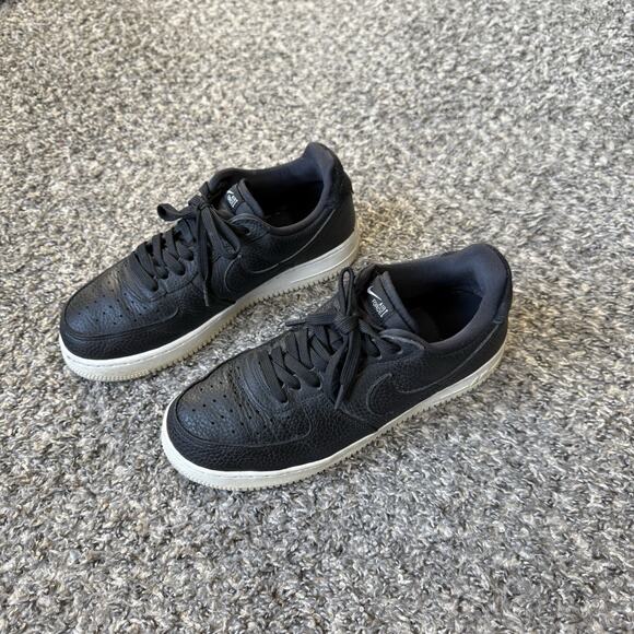 2020 Nike Air Force 1 Black Leather Sneakers Shoe Men's Size US 8.5 - Picture 3 of 8